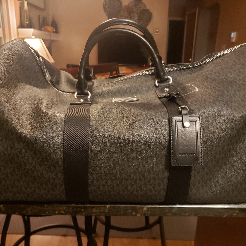 Michael Kors Set - Picture 5 of 5